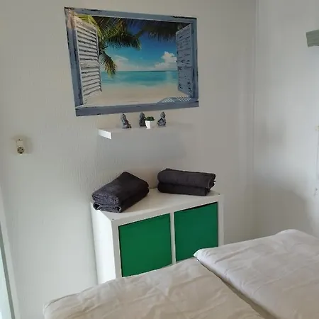 مكان تخييم Chalet Aan Zee *